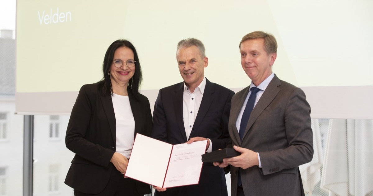 Denkmalschutz-Medaille 2022 f&uuml;r Veldens Alban-Berg-Musikschule