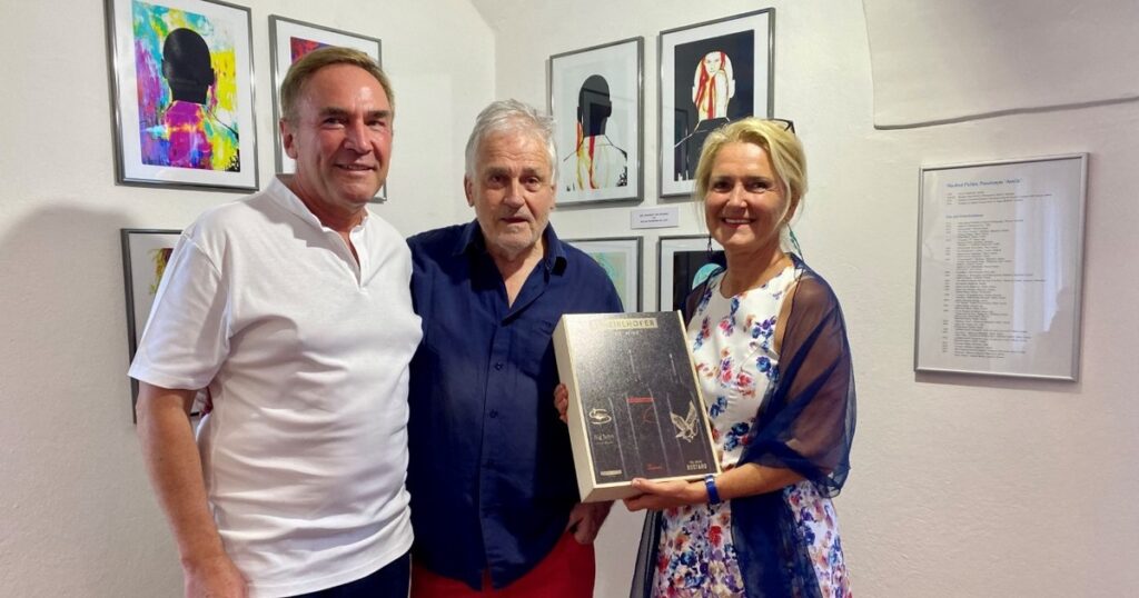 Gro&szlig;e Ausstellung &bdquo;Schatten 1&ldquo; des Veldners Manfred Pichler im Markushof!